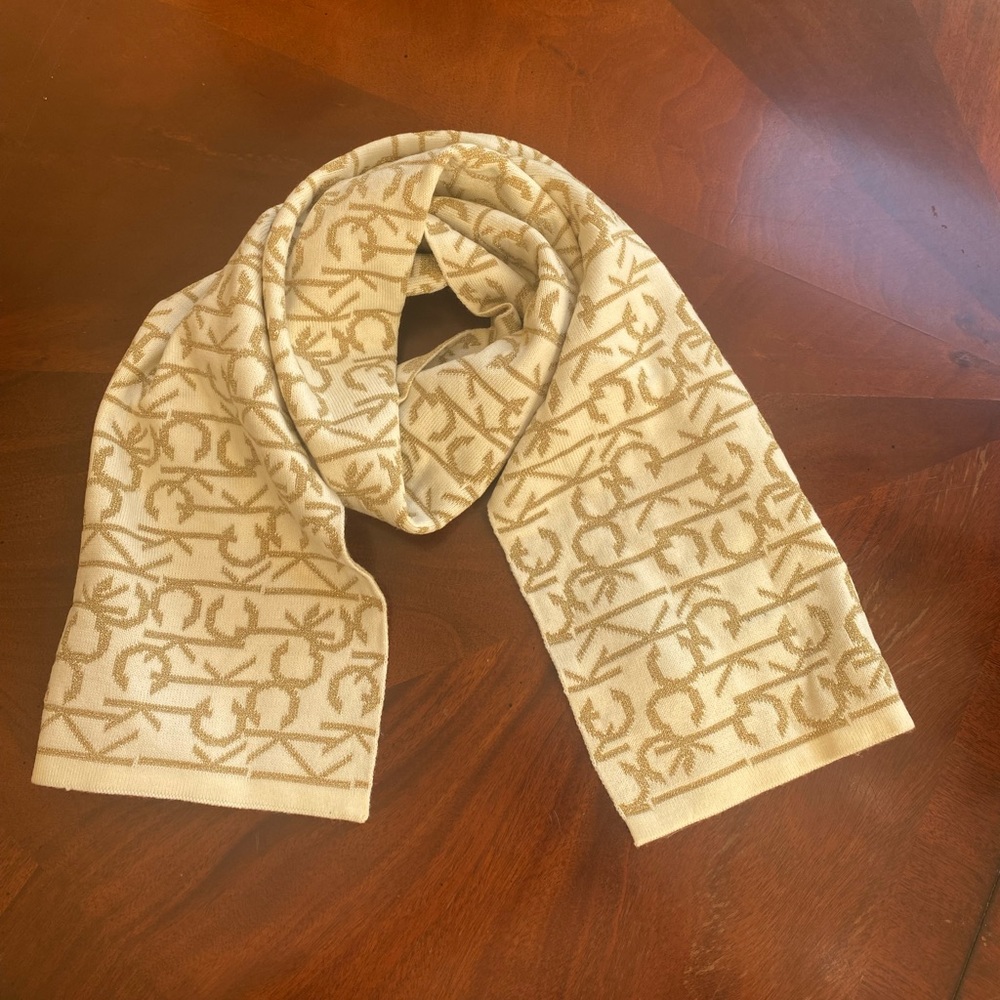 Calvin Klein winter scarf